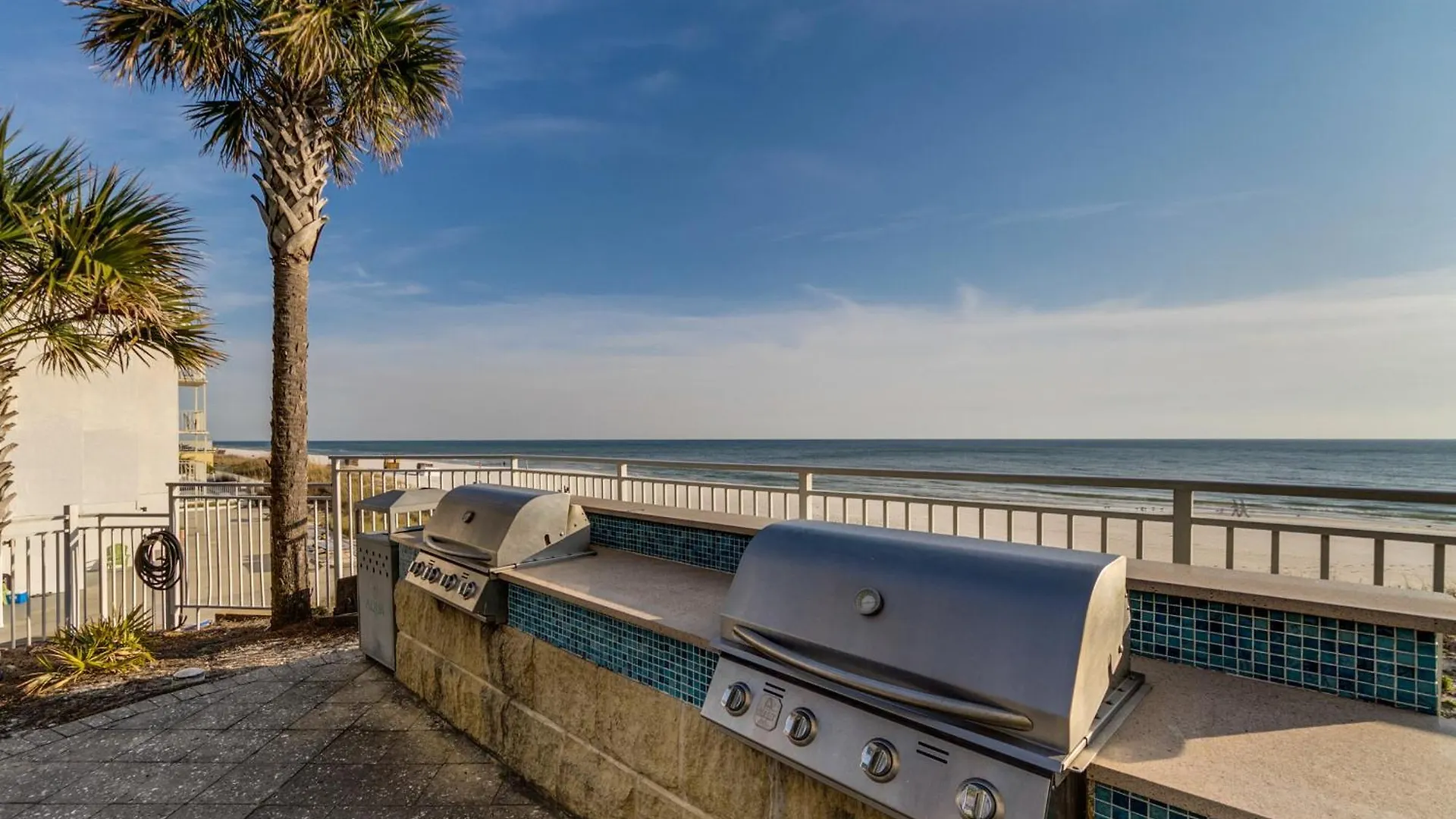 Aqua Resort 2003 By Emerald Coast Retreats Panama City Beach