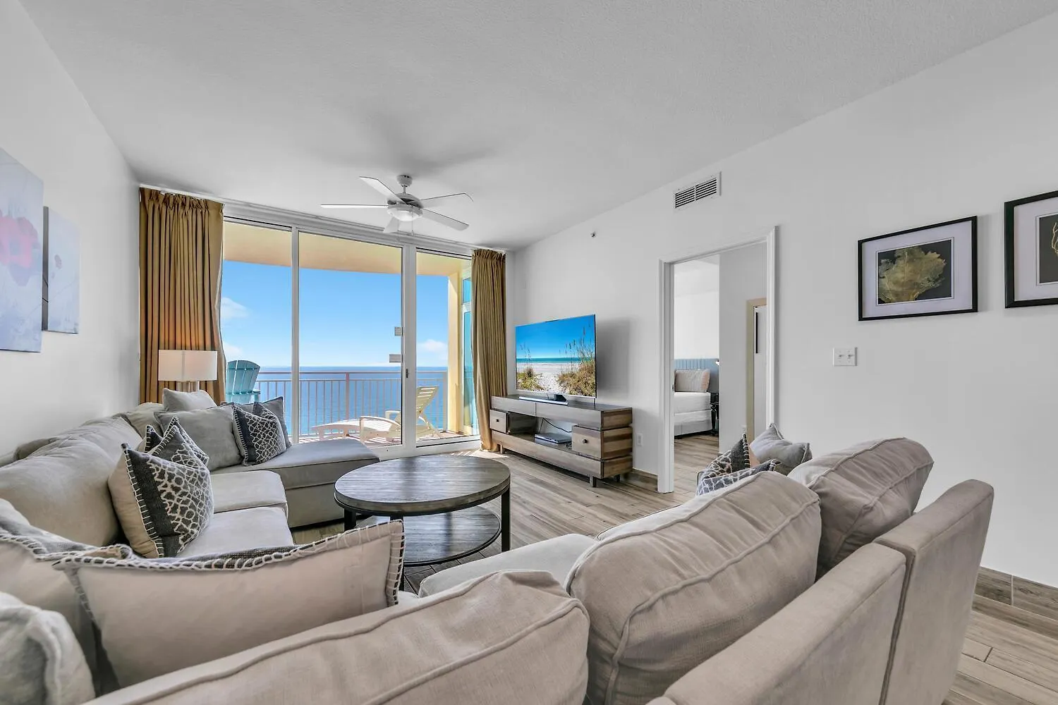 Apartment Aqua Resort 2003 By Emerald Coast Retreats Panama City Beach
