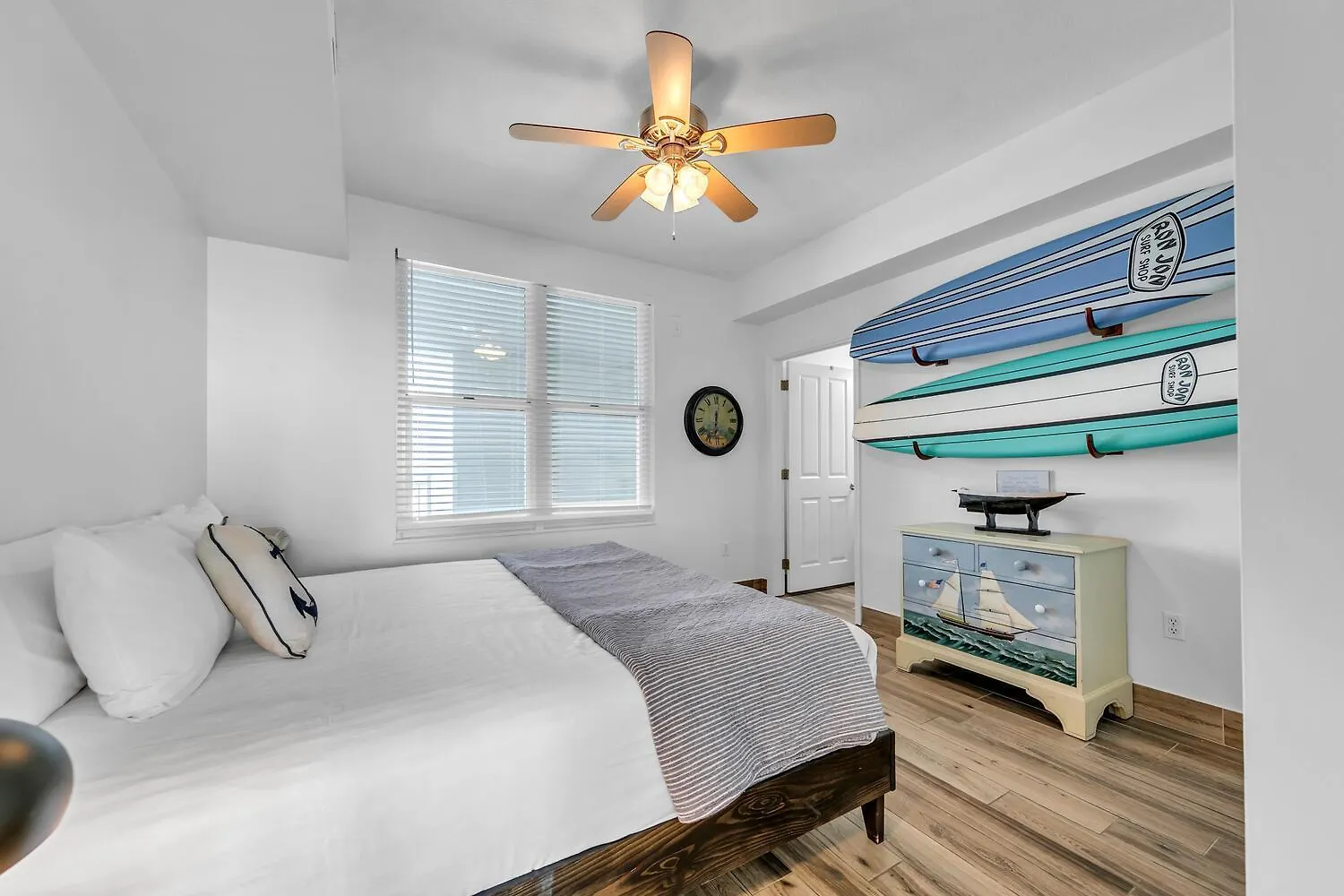 Aqua Resort 2003 By Emerald Coast Retreats Panama City Beach Apartment