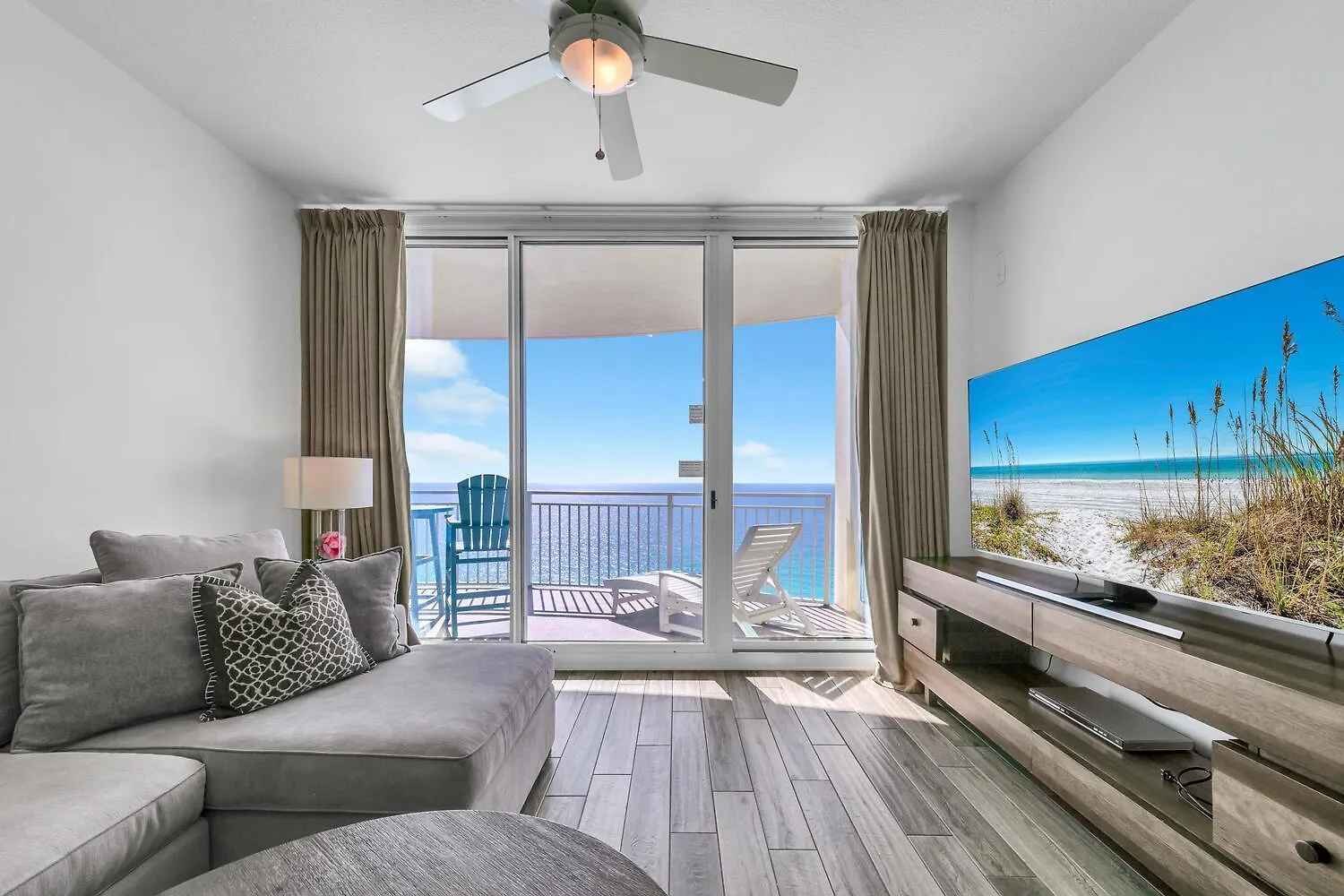 Apartment Aqua Resort 2003 By Emerald Coast Retreats Panama City Beach